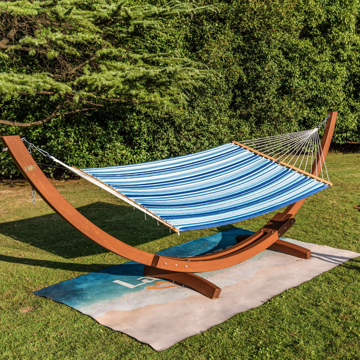 Large Double Quilted Hammock with Detachable Pillow#color_blue-stripes