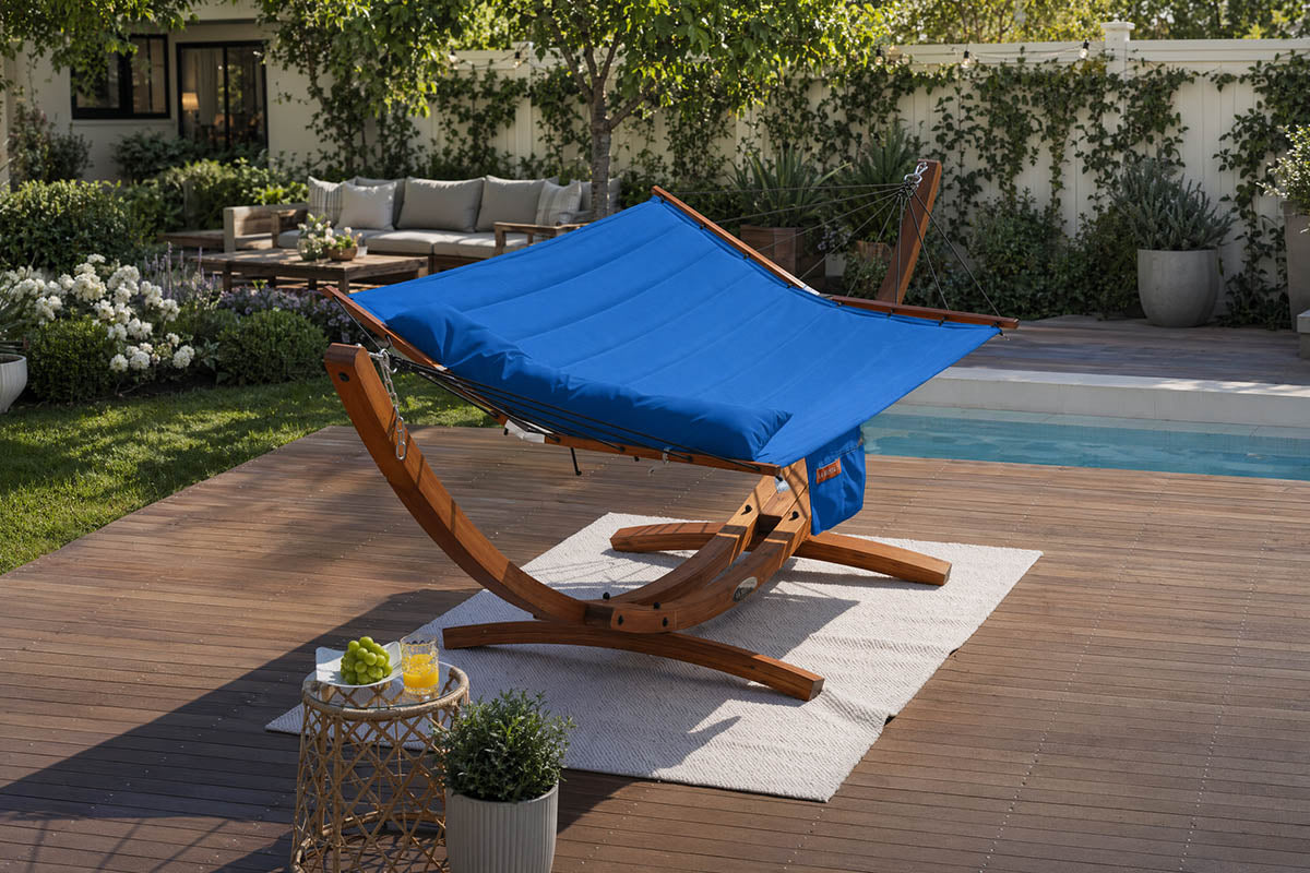 12FT_Quilted_Double_Hammock_with_V-Spreader_Bar On the garden