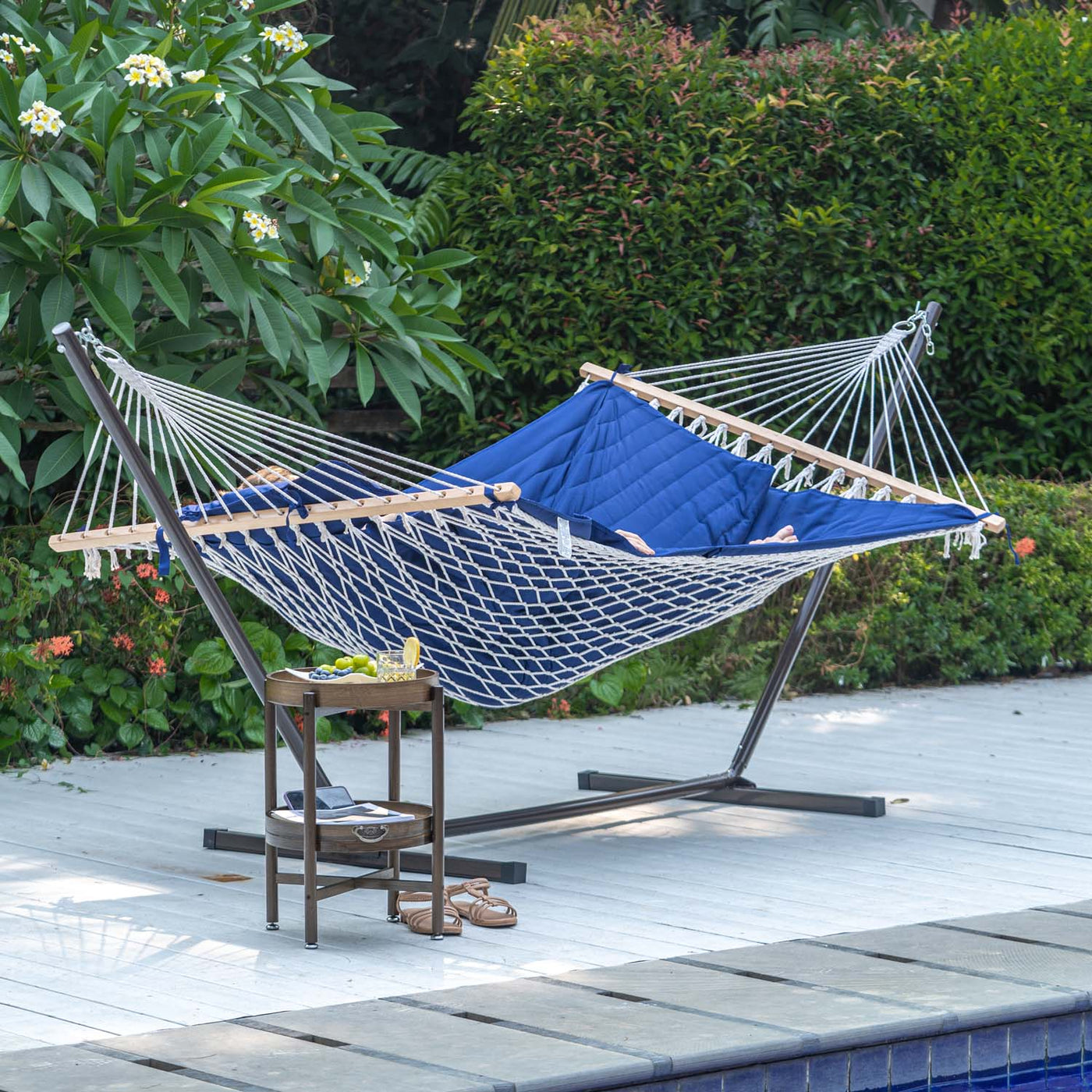 Lazy Daze Cotton Rope Hammock Combo for relaxing outdoors.#color_blue