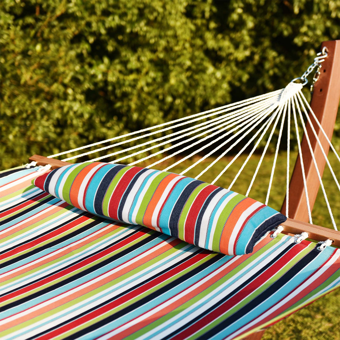 Lazy Daze Sunbrella hammock fabric, soft, breathable, and durable.#color_carousel-confetti